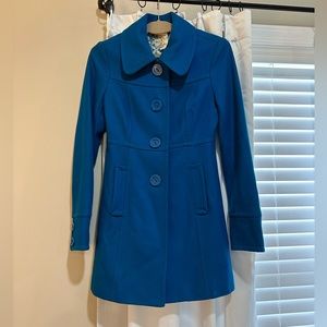 Beautiful Blue pea coat with flattering cut and lines size Small